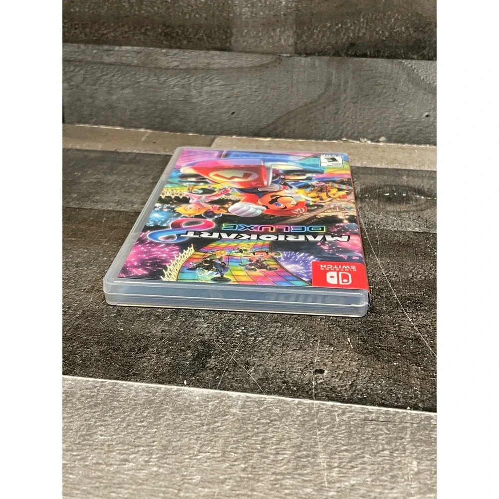 Mario Kart 8 Deluxe Nintendo Switch Physical Game HAC-P-AABPA Original Case
